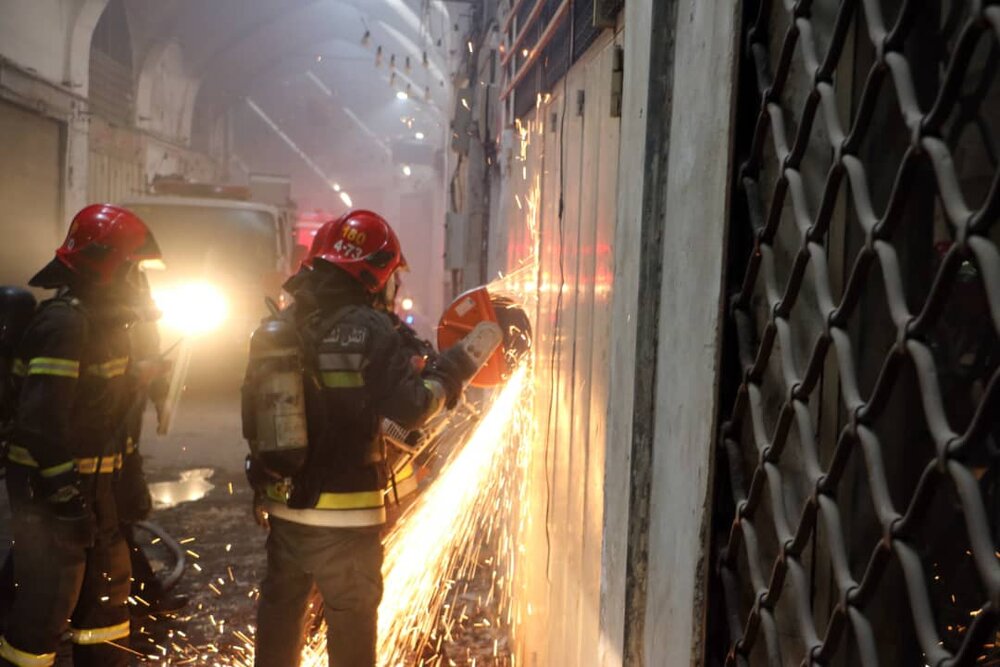آتش‌سوزی در بازار فرش‌فروش‌های اصفهان