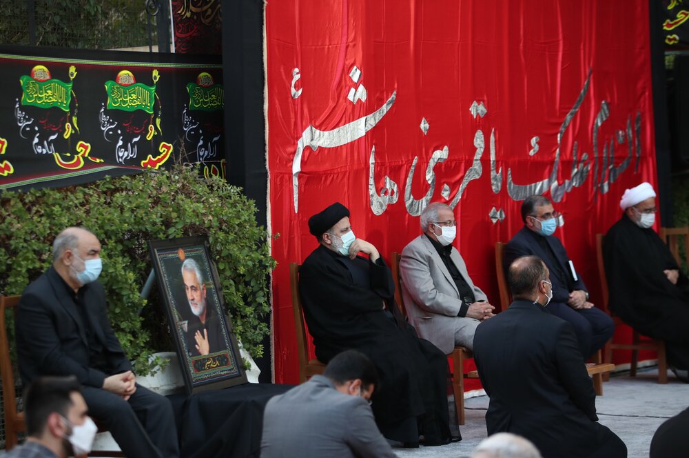 مراسم عزاداری روز تاسوعای حسینی(ع) با حضور رئیسی برگزار شد