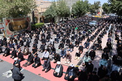 نماز جماعت ظهر عاشورا در سراسر استان تهران اقامه شد