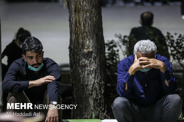 Tahran'da Aşura gecesi merasimi