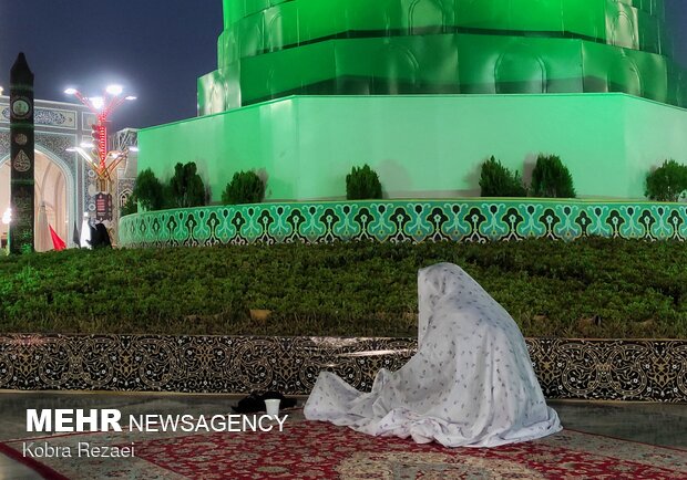 Imam Reza holy shrine in Tasu'a Day