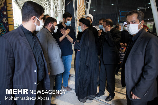 حضور رئیس جمهور در مراسم عزاداری روز عاشورای حسینی (ع)