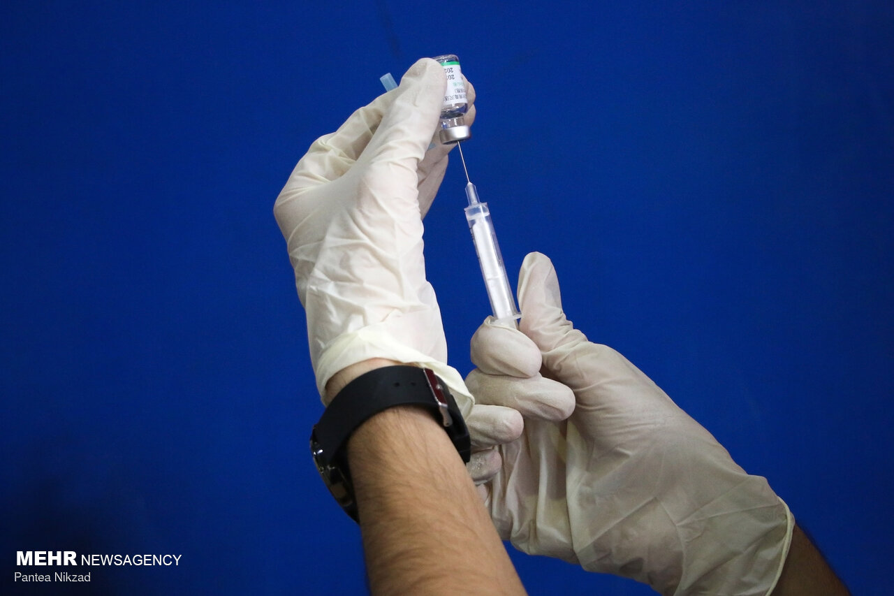 ۲۱ درصد از فرهنگیان در شادگان علیه کرونا واکسینه شدند