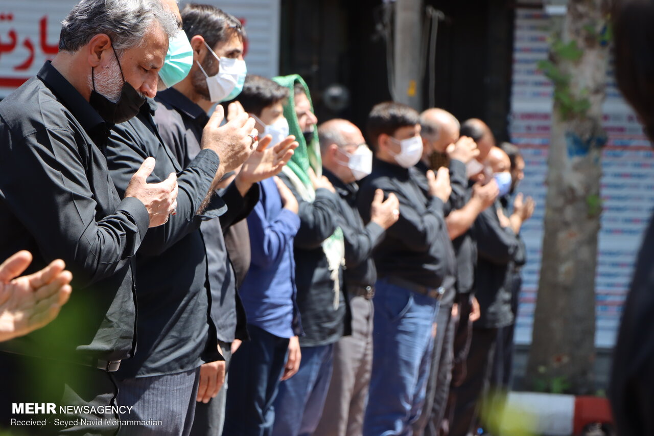 عزاداران حسینی در سراسر استان تهران نماز ظهر تاسوعا رااقامه کردند