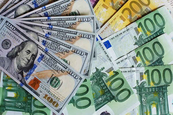 افت بی سابقه ارزش یورو در ۲۰ سال گذشته