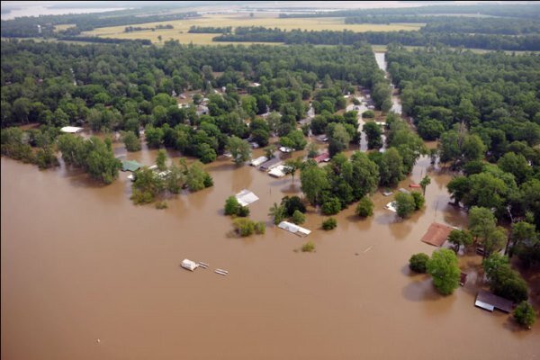 At least 10 dead, dozens missing in Tennessee floods