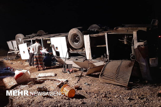 واژگونی اتوبوس در آزادراه تبریز- زنجان ۱۲ مصدوم بر جا گذاشت
