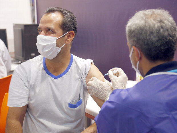 واکسیناسیون کرونای ۸۳ درصد جمعیت بالای ۱۲ سال اسلام آباد غرب