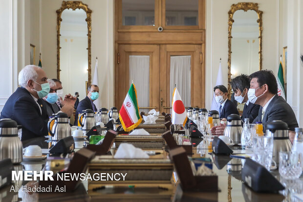 Zarif, Japonya Dışişleri Bakanı ile Tahran'da  görüştü