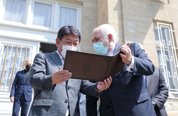 Zarif, Motegi meet in Tehran