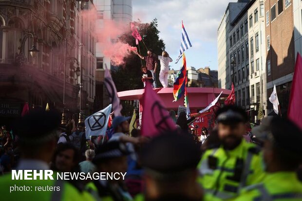 اعتراض فعالان زیست محیطی در لندن