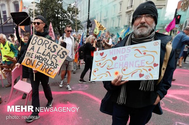 اعتراض فعالان زیست محیطی در لندن