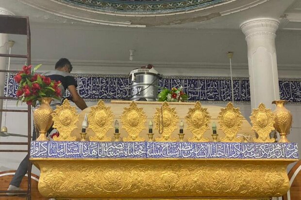 بقعه متبرکه امامزاده شاه فرج الله لامرد غبارروبی شد  بقعه متبرکه امامزاده شاه فرج الله لامرد غبارروبی شد