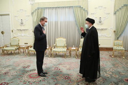 پاکستانی وزیر خارجہ کی ایران کے صدر سید ابراہیم رئیسی سے ملاقات