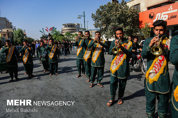 کاروان نمادین اسرای کربلا در قم