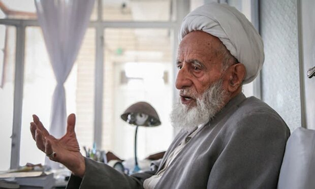 آیت الله محمد علی فیض گیلانی دارفانی را وداع گفت
