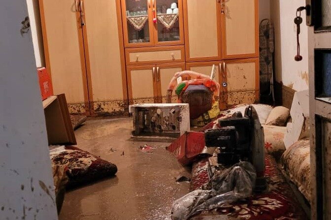 شرق گلستان درگیر سیلاب و طوفان/ امدادگران مشغول کمک رسانی هستند