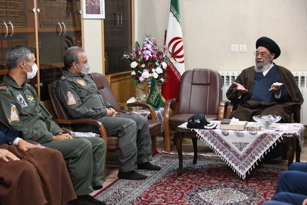  مردم ایران نیروهای مسلح را قبول دارند