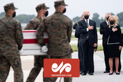 ABD askerlerinin cenazelerini Biden karşıladı
