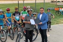 علیرضا افتخاری سفیر سلامت فدراسیون دوچرخه سواری شد