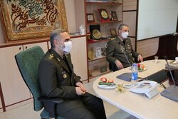 ایرانی فوج کے سربراہ کی وزیر دفاع سے ملاقات