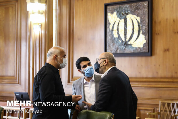 Islamic City Council of Tehran holds meeting