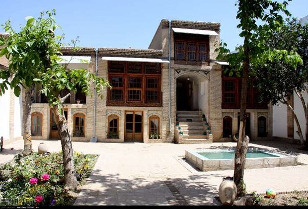 آغاز عملیات مرمت خانه تاریخی «بیرجندی» بروجرد
