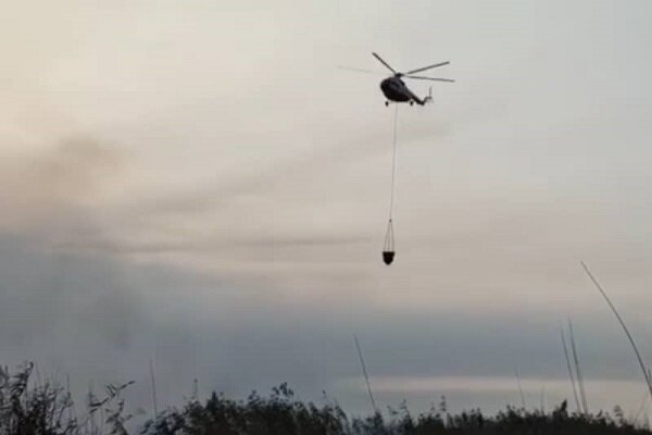 تلاش برای اطفاء هوایی حریق در «درازنو» کردکوی ادامه دارد