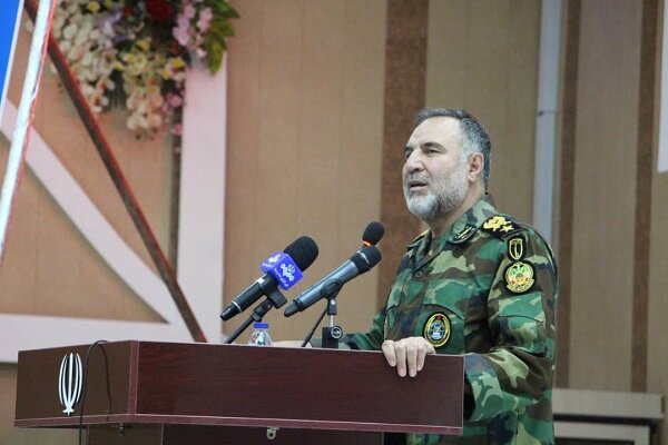 العميد حيدري يعلن عن انتشار 11 لواء من القوات البرية لحماية الحدود الإيرانية