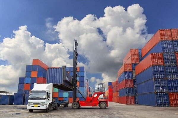 صادرات از استان بوشهر ۸۷ درصد افزایش یافت/ کاهش حجم واردات