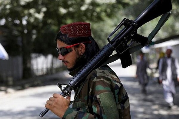 افغان طالبان نے 4 ملزمان کی لاشیں چوک پر لٹکا دیں