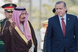 الحكومة التركية تسعى الى تقليل التوتر من خلال تحسين العلاقات مع الدول العربية