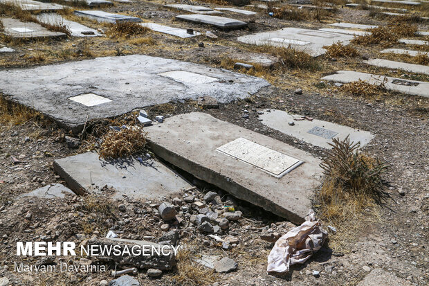 مردگان خانه خراب