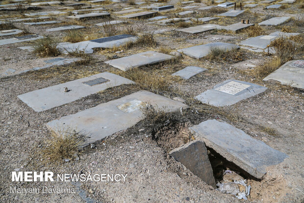 مردگان خانه خراب