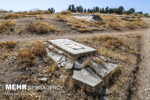 مردگان خانه خراب