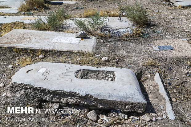 مردگان خانه خراب