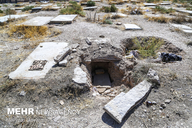 مردگان خانه خراب