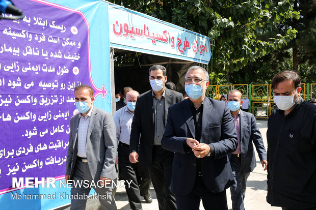 Tehran mayor opens vaccination center of Goftegoo Park
