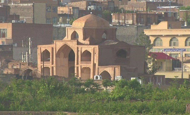 چشم انتظاری برای مرمت مسجد خسرو اردستان/مسئولان تنها وعده می دهند