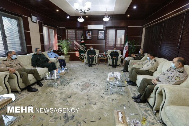 IRGC commanders meeting with new defense minister