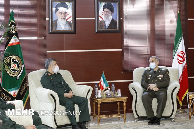 IRGC commanders meeting with new defense minister