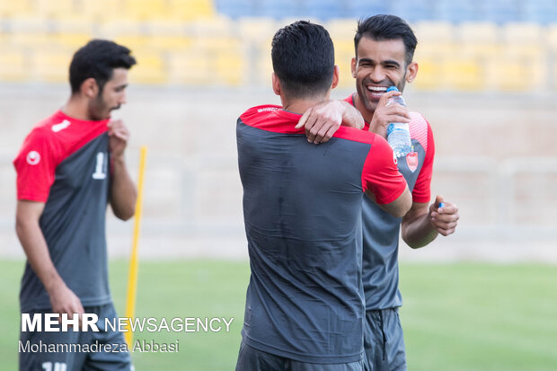 عیسی آل کثیر در تمرین تیم فوتبال پرسپولیس تهران