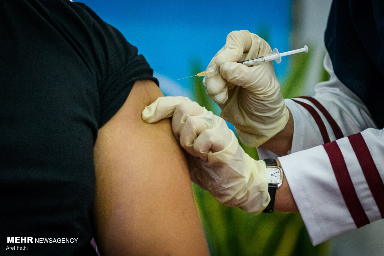 مشارکت ۱۷ هزار داوطلب در کارآزمایی فاز ۳ واکسن کرونای رازی