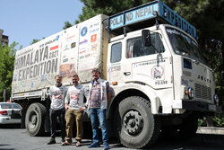 Polish travelers cross Iran on their expedition to Himalayas