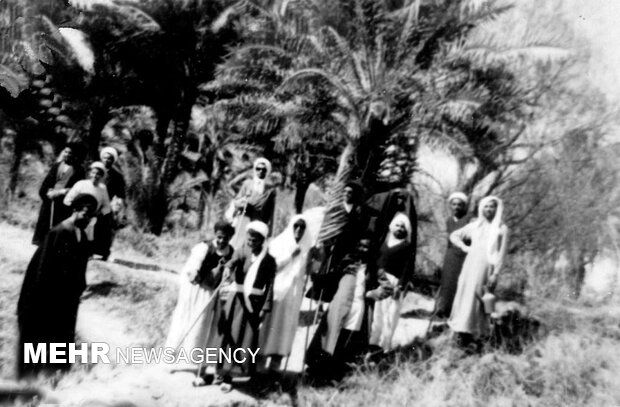 راهپیمایی اربعینی شهید مصطفی خمینی با پای برهنه و بدون جوراب