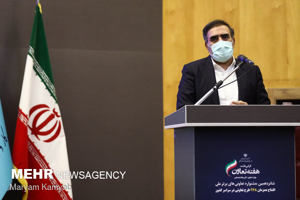 بهمن عبداللهی رئیس اتاق تعاون ایران در مراسم تقدیر از تعاونی های برتر ملی