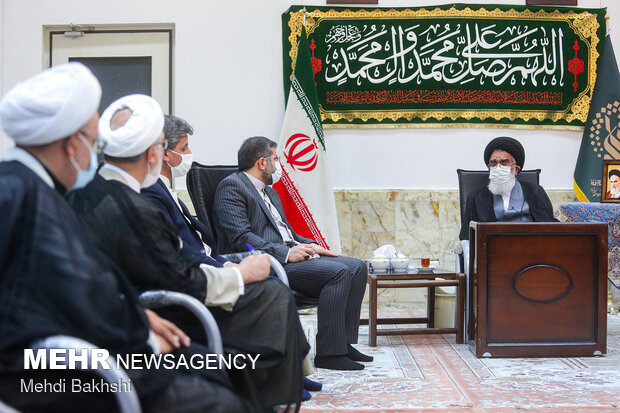 دیدار وزیر فرهنگ و ارشاد اسلامی با مراجع و علمای قم
