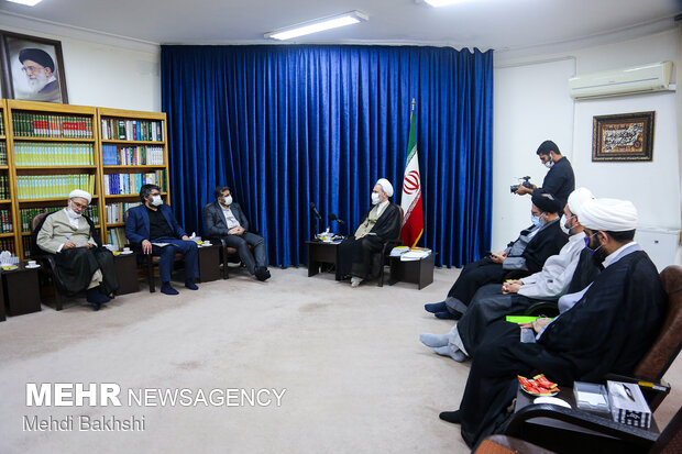 دیداز وزیر فرهنگ و ارشاد اسلامی با مراجع و علمای قم