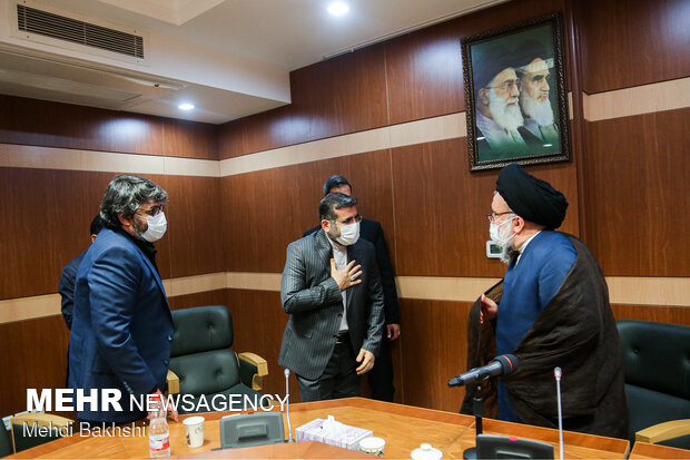 دیدار وزیر فرهنگ و ارشاد اسلامی با مراجع و علمای قم