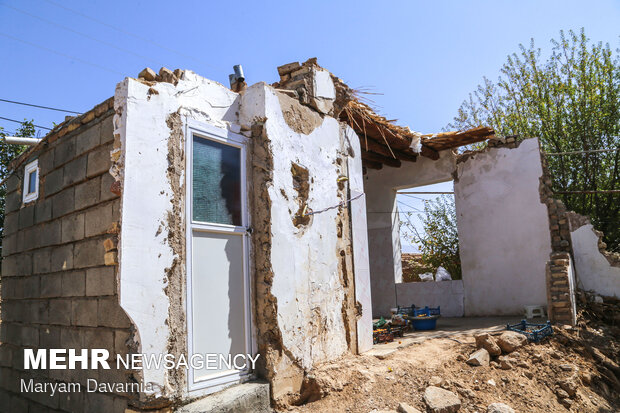 اردوی جهادی دانشجویان خراسان شمالی درمناطق زلزله زده گرمه و جاجرم
